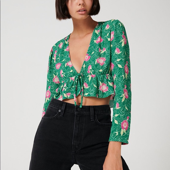 Aritzia | Sunday Best Crop Tie Blouse - Picture 1 of 5